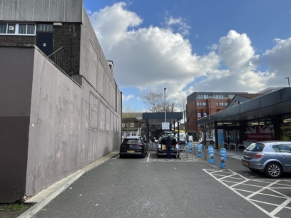 FELTHAM -72/74 High Street